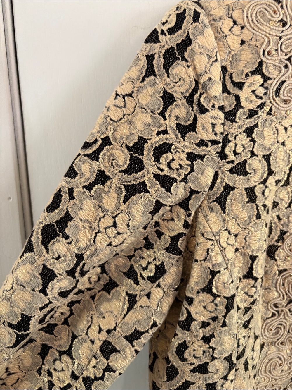 Reba black cream metallic gold brocade lined beaded jacket Size S - Picture 4 of 10